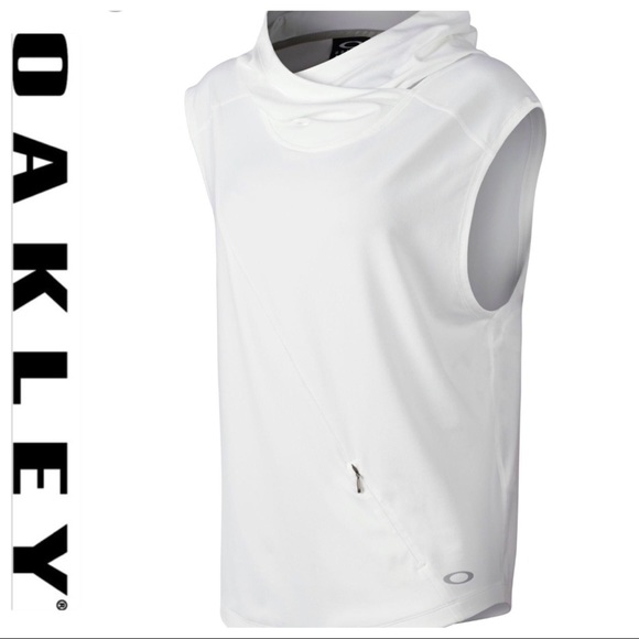 Oakley Tops - 💕SALE💕Oakley White High Tide Hoodie